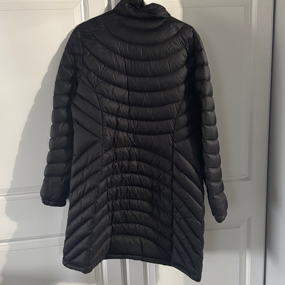 L.L. Bean women’s Ultralight 850 Down Coat 3/4 Length - Picture 8 of 8